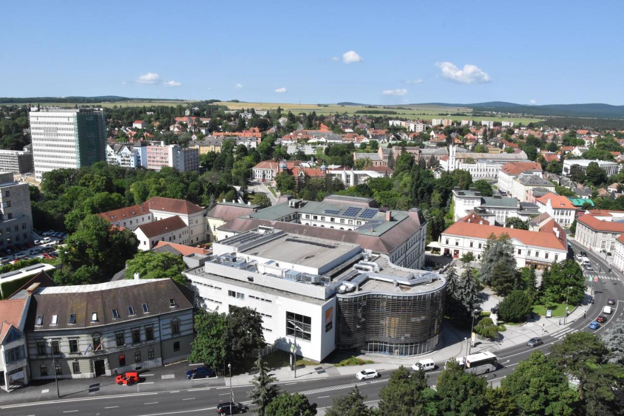 Panorama View Family Apartment Veszprém Buitenkant foto
